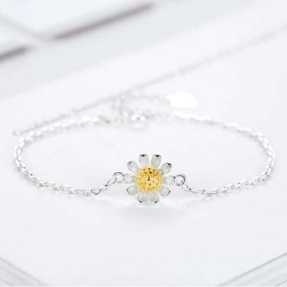 NEW 925 Sterling Silver Two Tone Daisy Bracelet - Picture 2 of 5